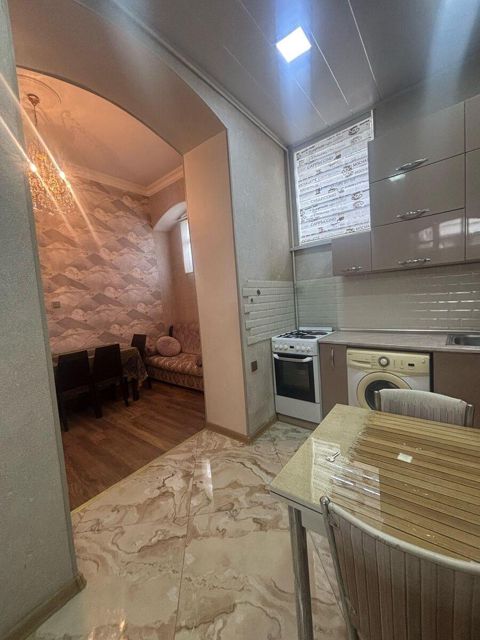 3-otaqlı mənzil kirayə verilir, Sahil m., 80 m² — Bakı
