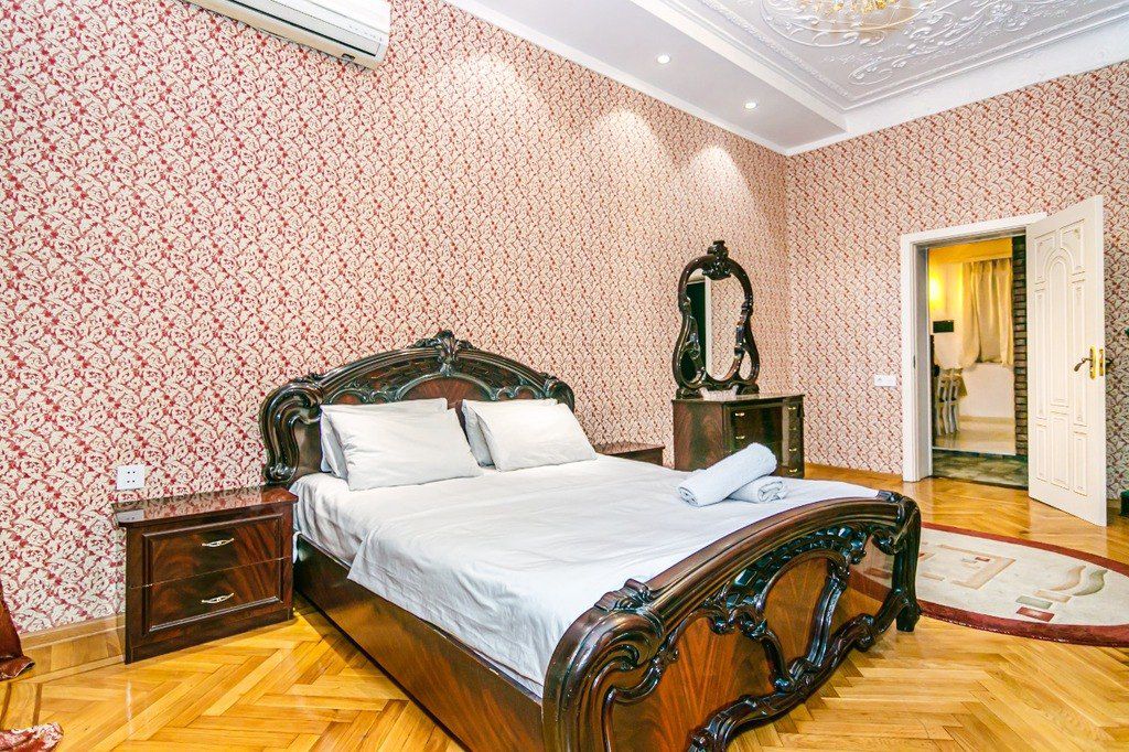 İcarəyə verilir 4 otaqlı köhnə tikili 130 m² — Mənzil, Bakı (7)