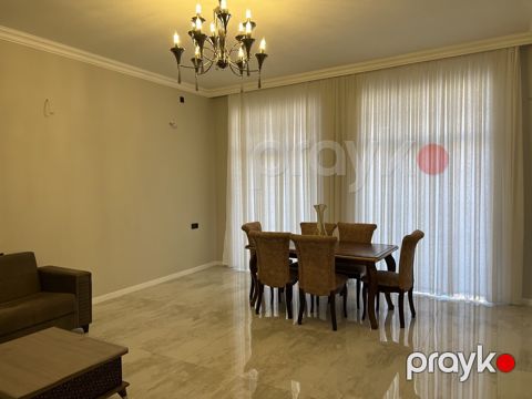 Satılır 8 otaqlı həyət evi/bağ evi 260 m²