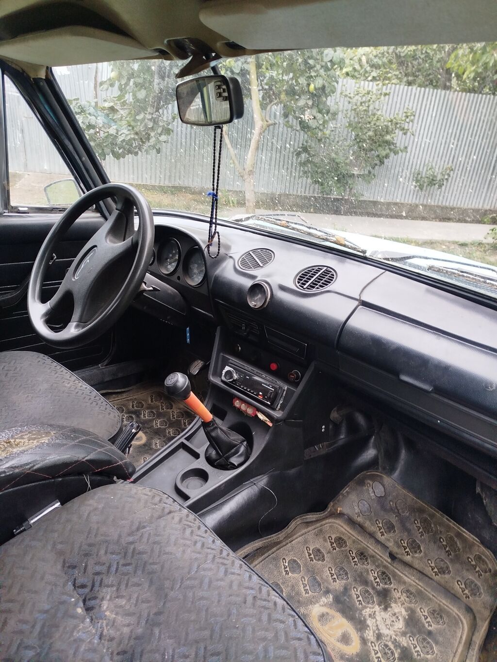 82'Modle Lada 2106 Vuruğu Yoxdu Rəngi Orjinaldır Mühərriki Sağlam — Avto, Göyçay (3)