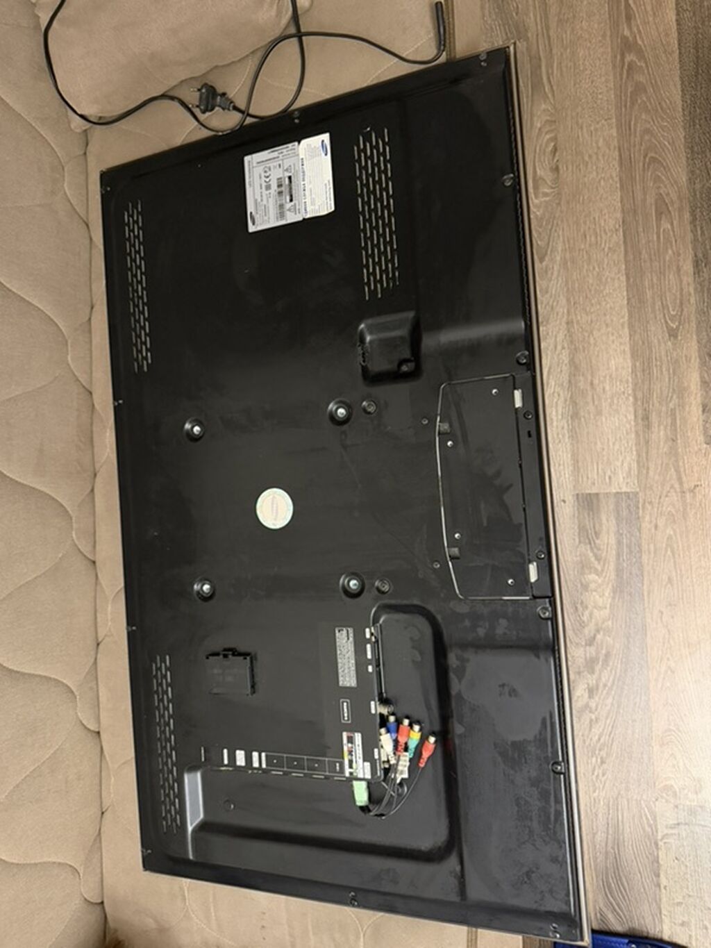 İşlənmiş Samsung LED televizor satılır. Heç bir problemi yoxdur. Ekran — Televizorlar, Bakı (3)