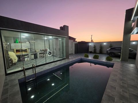 Satılır 4 otaqlı həyət evi/bağ evi 160 m² — Bakı