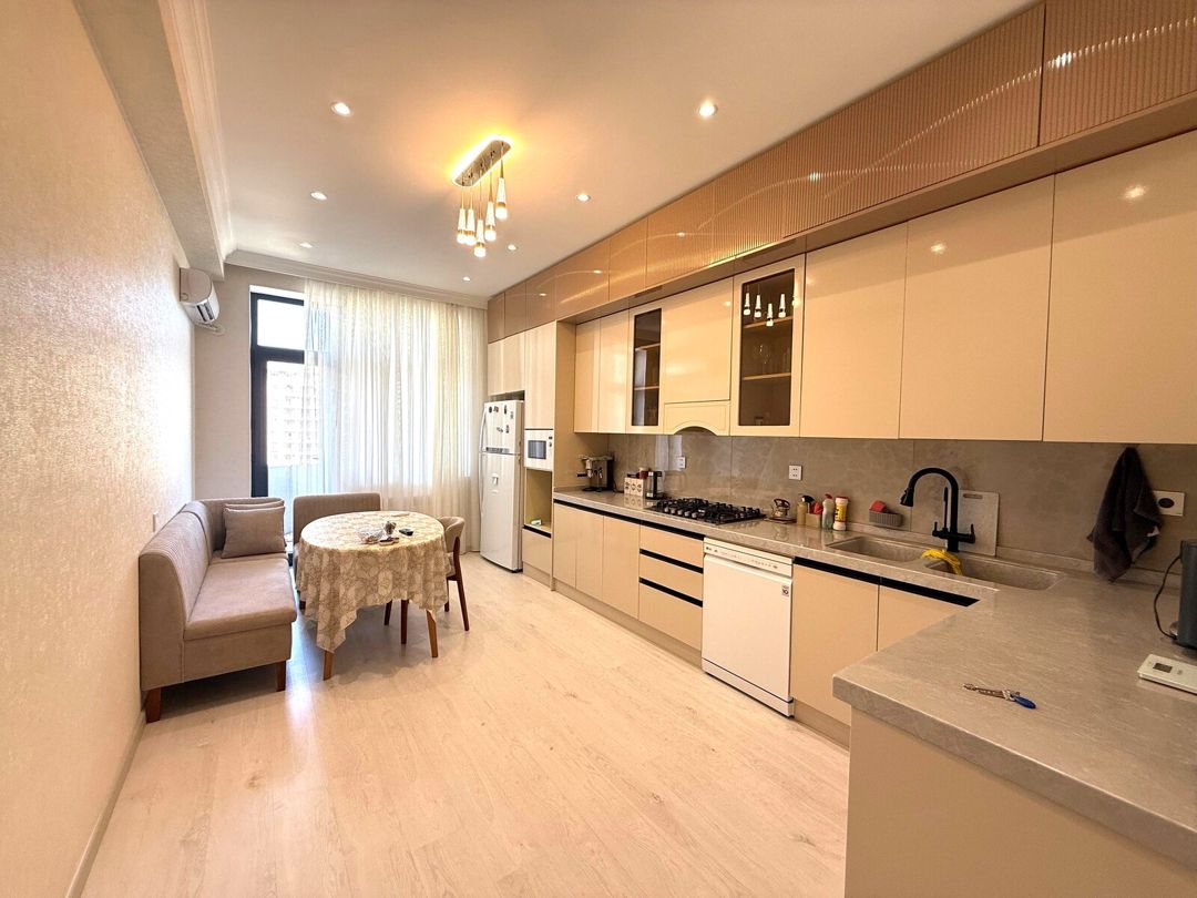 Satılır 3 otaqlı yeni tikili 144 m² — Mənzil, Bakı (2)