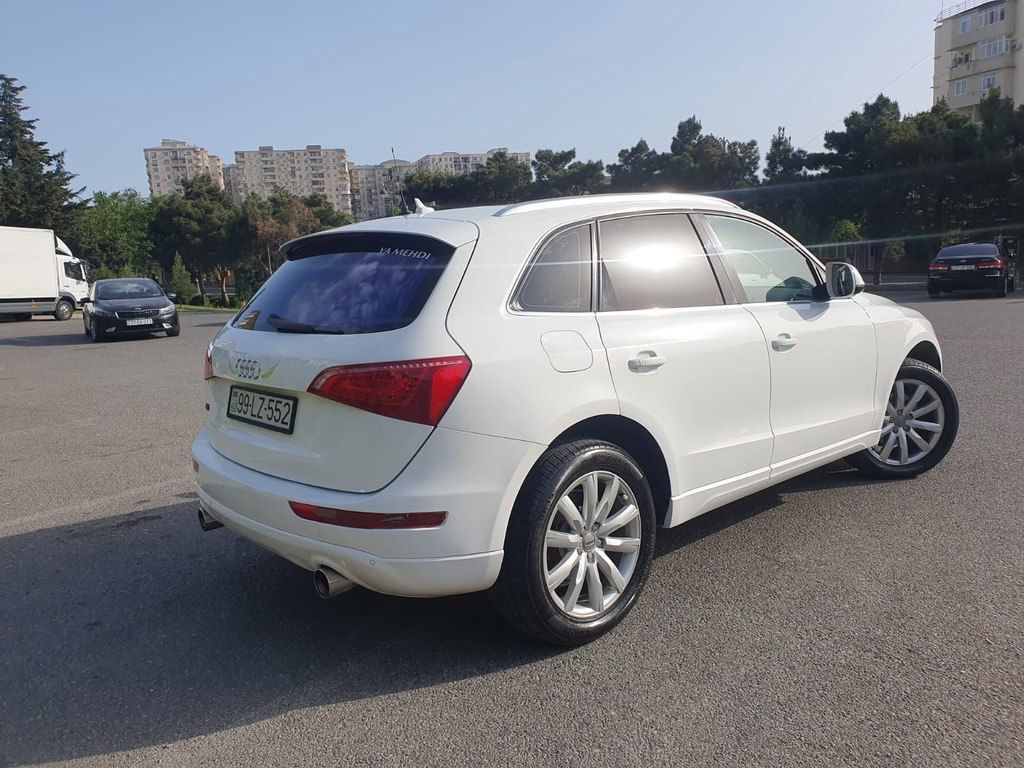 Audi Q5, 2.0 L, 2011 il, 247 970 km — Avtomobillər, Bakı (6)