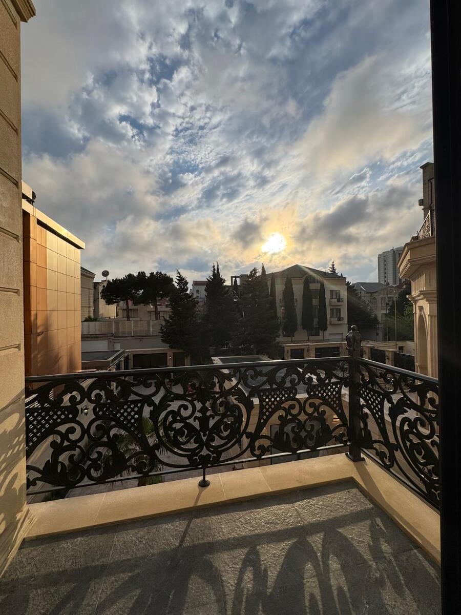 Satılır 10 otaqlı həyət evi/bağ evi 550 m² — Ev, villa, Bakı (12)