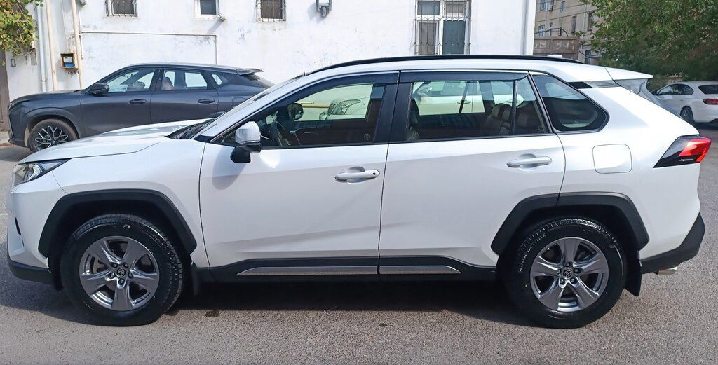 Toyota RAV4, 2.5 L, 1.6 kWh, 2024 il, 10 600 km — Avtomobillər, Bakı (8)