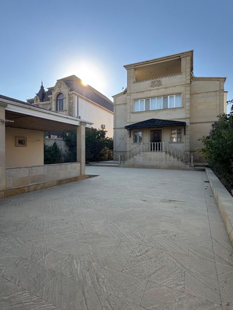 Satılır 8 otaqlı həyət evi/bağ evi 500 m² — Bakı