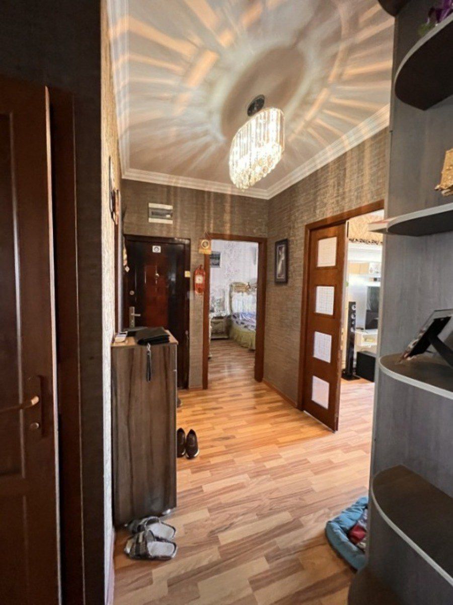 Satılır 4 otaqlı köhnə tikili 100 m² — Mənzil, Bakı (10)