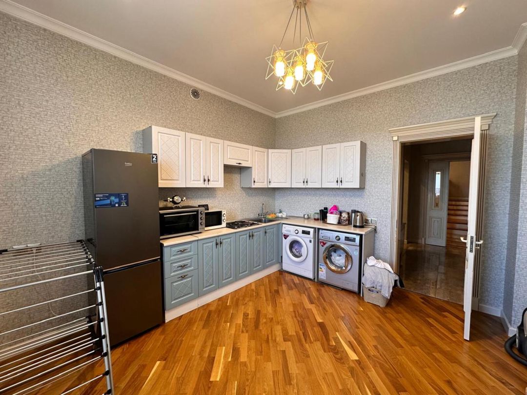 Satılır 8 otaqlı həyət evi/bağ evi 400 m² — Ev, villa, Bakı (8)