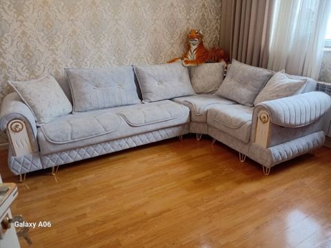 Endirim Kunc Divan Acilir Bazali teze kimi 5 aydi alinib 1100 — Bakı