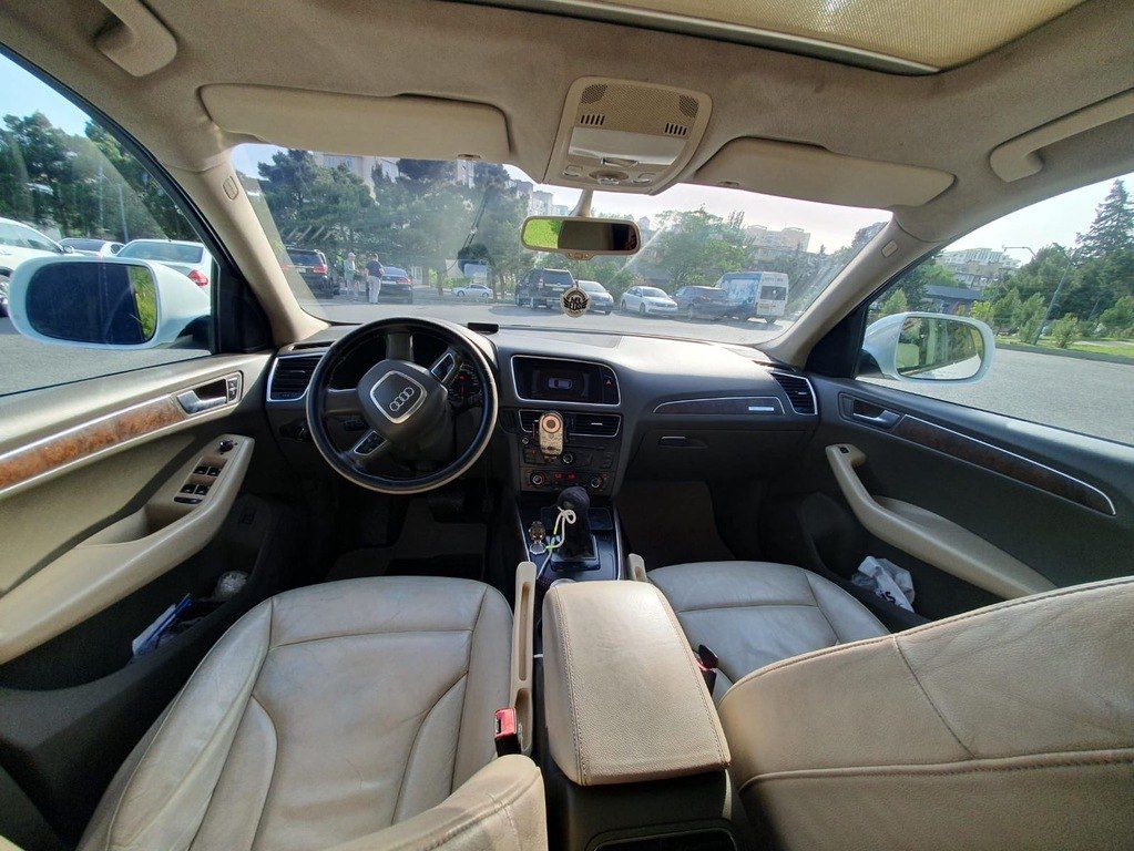 Audi Q5, 2.0 L, 2011 il, 247 970 km — Avtomobillər, Bakı (9)