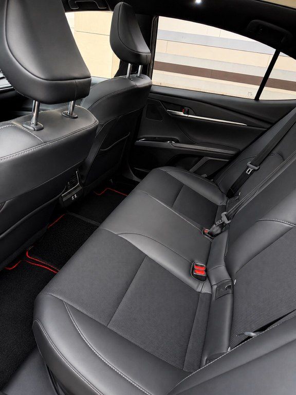 Toyota Camry, 2.0 L, 1 kWh, 2025 il, 9 000 km — Avtomobillər, Bakı (5)