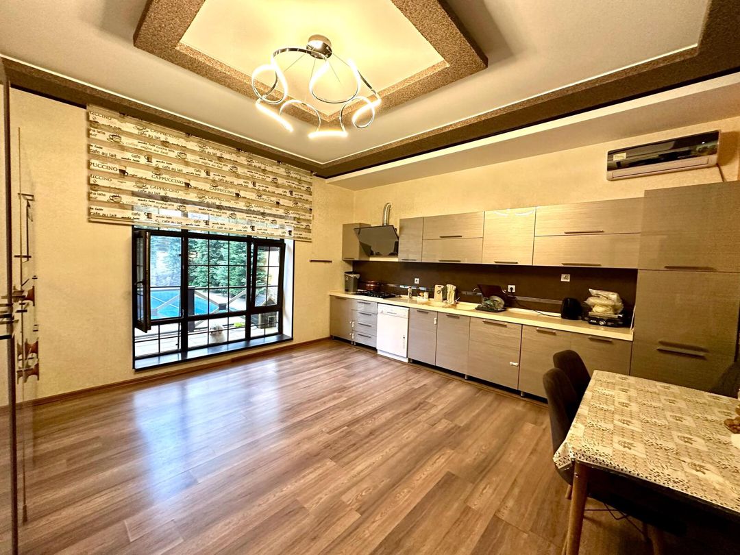 Satılır 4 otaqlı həyət evi/bağ evi 220 m² — Ev, villa, Bakı (9)