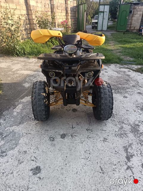 Hunter markalı kvadrosikl. Qara-sarı rəng kombinasiyasında, off-road — Ağdaş