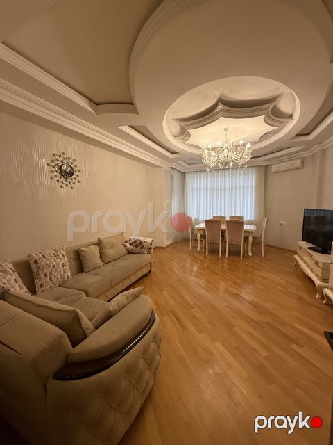 İcarəyə verilir 3 otaqlı yeni tikili 140 m²