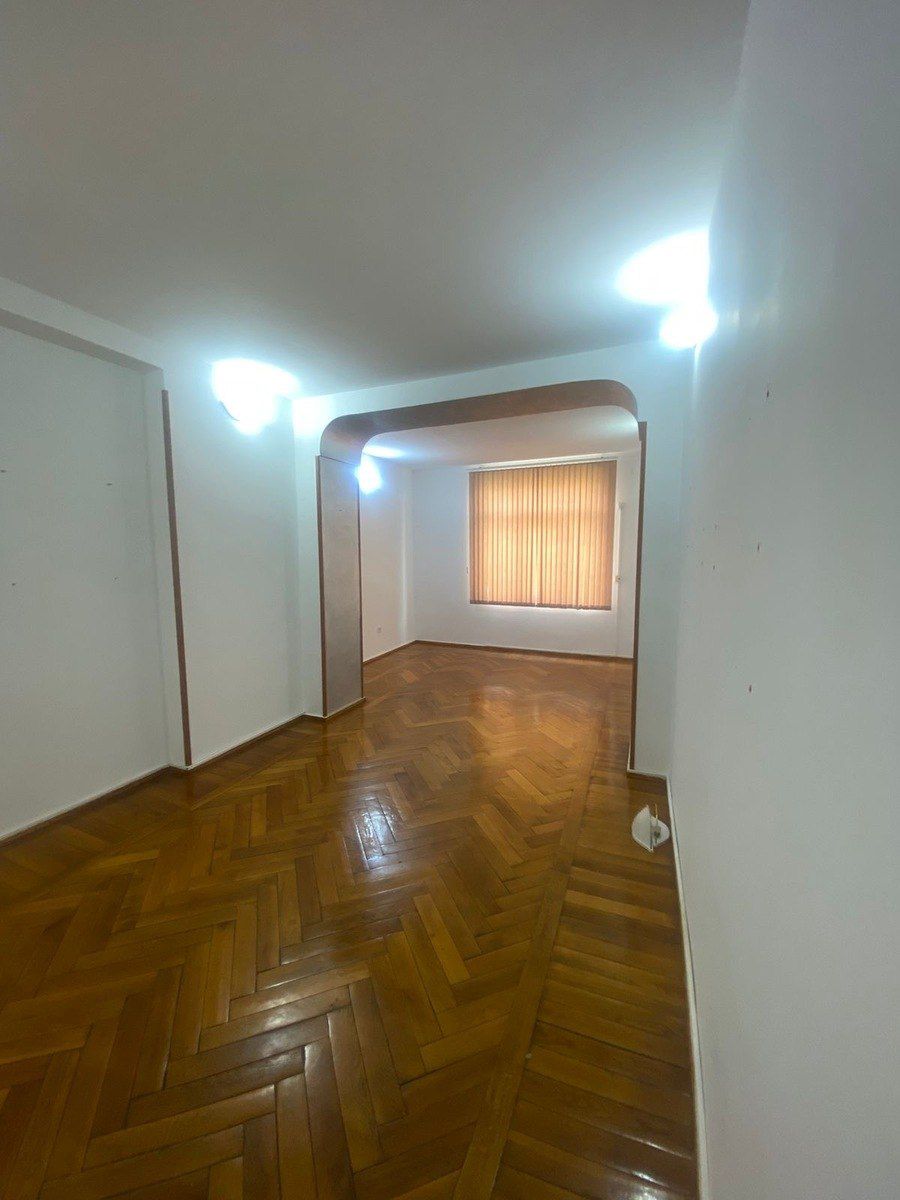 Satılır 3 otaqlı köhnə tikili 105 m² — Mənzil, Bakı (3)