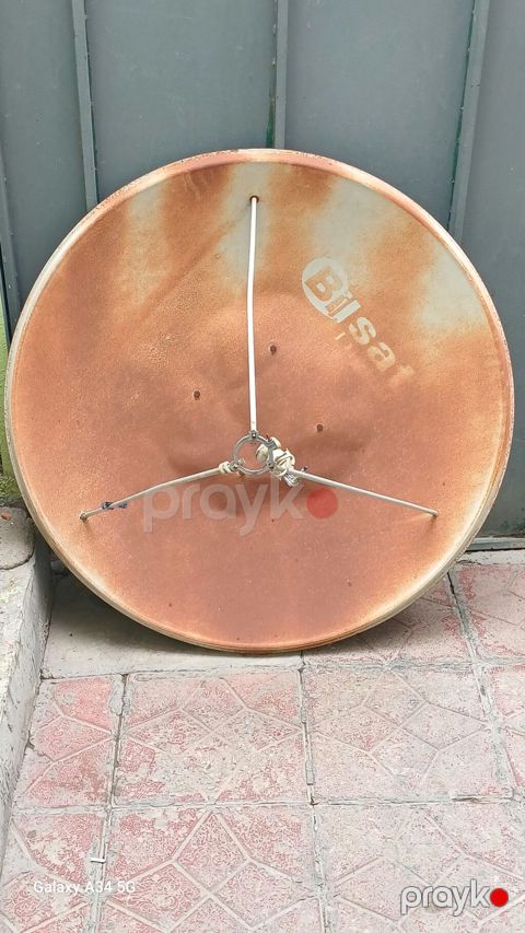Bilsat peyk anteni - Tip: Ofset tipli metal peyk qabı - Brend: Bilsat — Mehdiabad