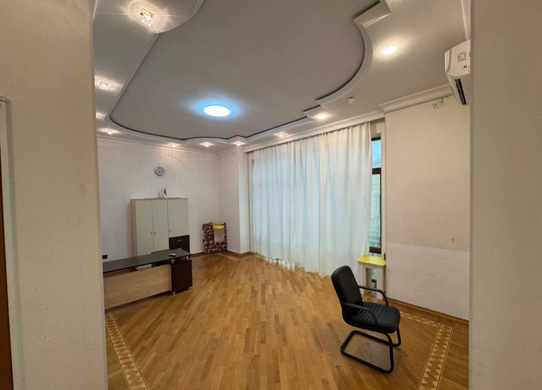 İcarəyə verilir 14 otaqlı həyət evi/bağ evi 900 m² — Ev, villa, Bakı (9)