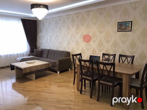 İcarəyə verilir 3 otaqlı yeni tikili 125 m²