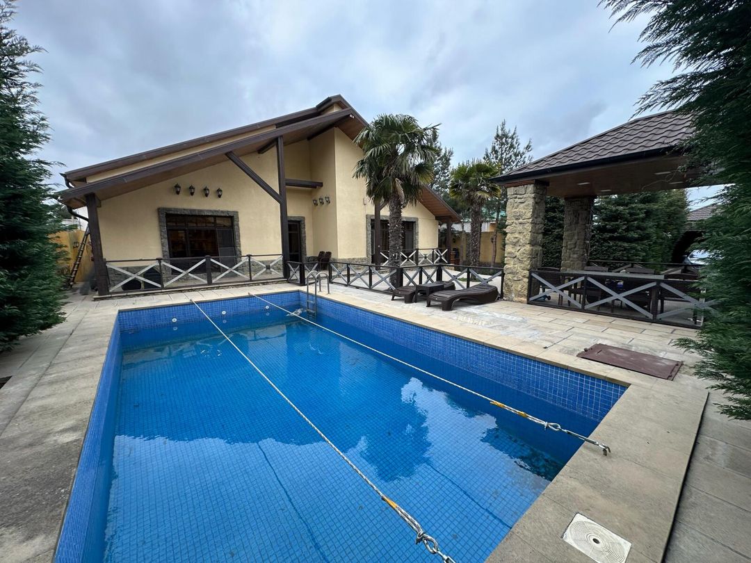 Satılır 4 otaqlı həyət evi/bağ evi 220 m² — Ev, villa, Bakı (2)