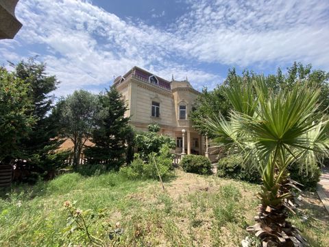 Satılır 10 otaqlı həyət evi/bağ evi 340 m² — Bakı