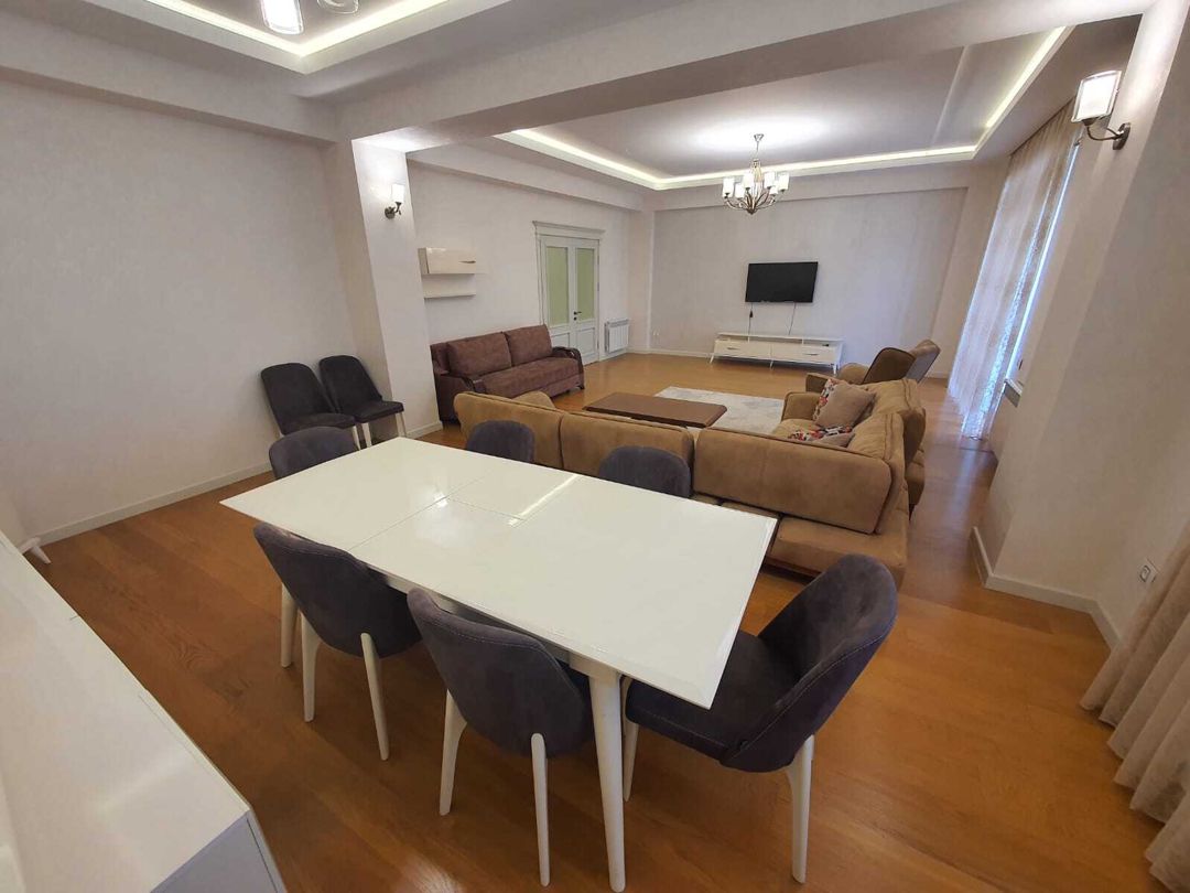İcarəyə verilir 4 otaqlı yeni tikili 307 m² — Mənzil, Bakı (7)