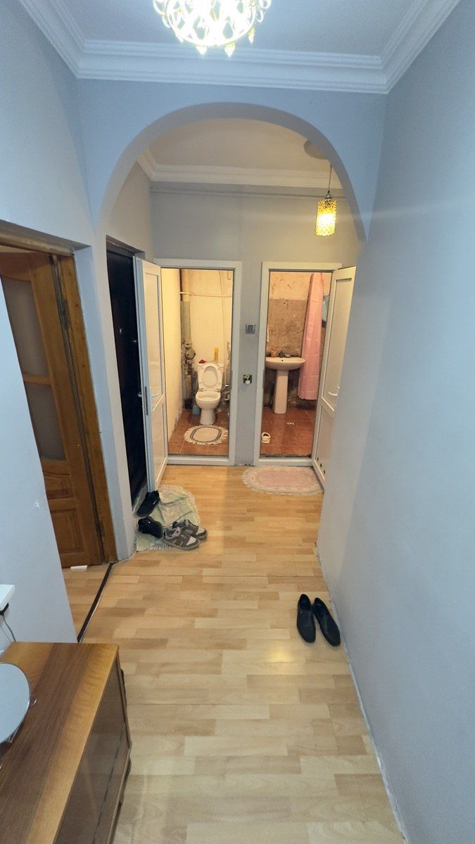 Satılır 2 otaqlı köhnə tikili 60 m² — Mənzil, Bakı (2)