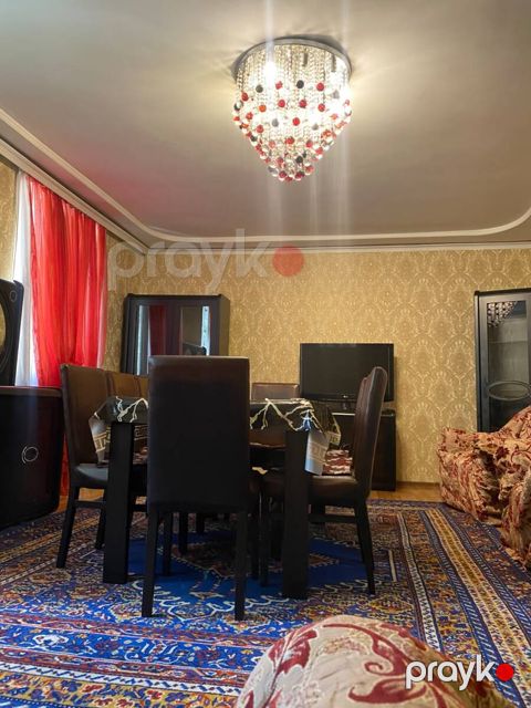 İcarəyə verilir 2 otaqlı köhnə tikili 70 m²
