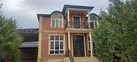 Satılır 5 otaqlı həyət evi/bağ evi 245 m²