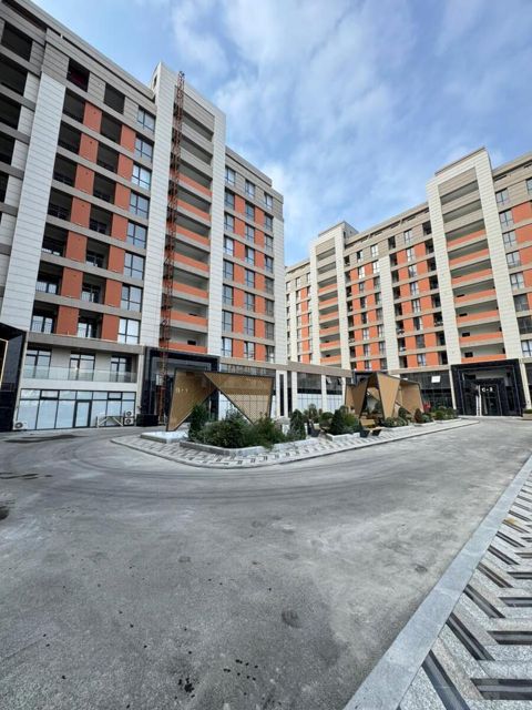 Satılır 2 otaqlı yeni tikili 81 m² — Bakı