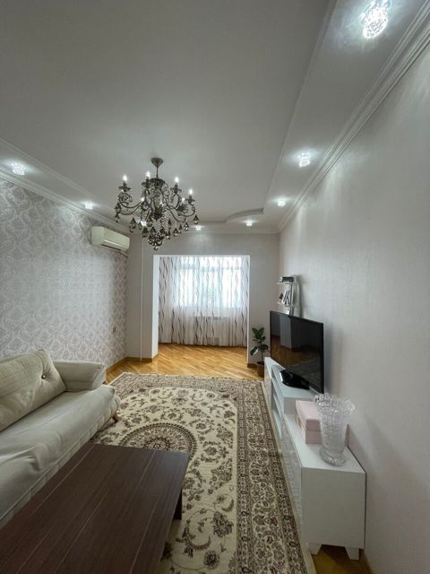 Satılır 3 otaqlı köhnə tikili 85 m² — Bakı
