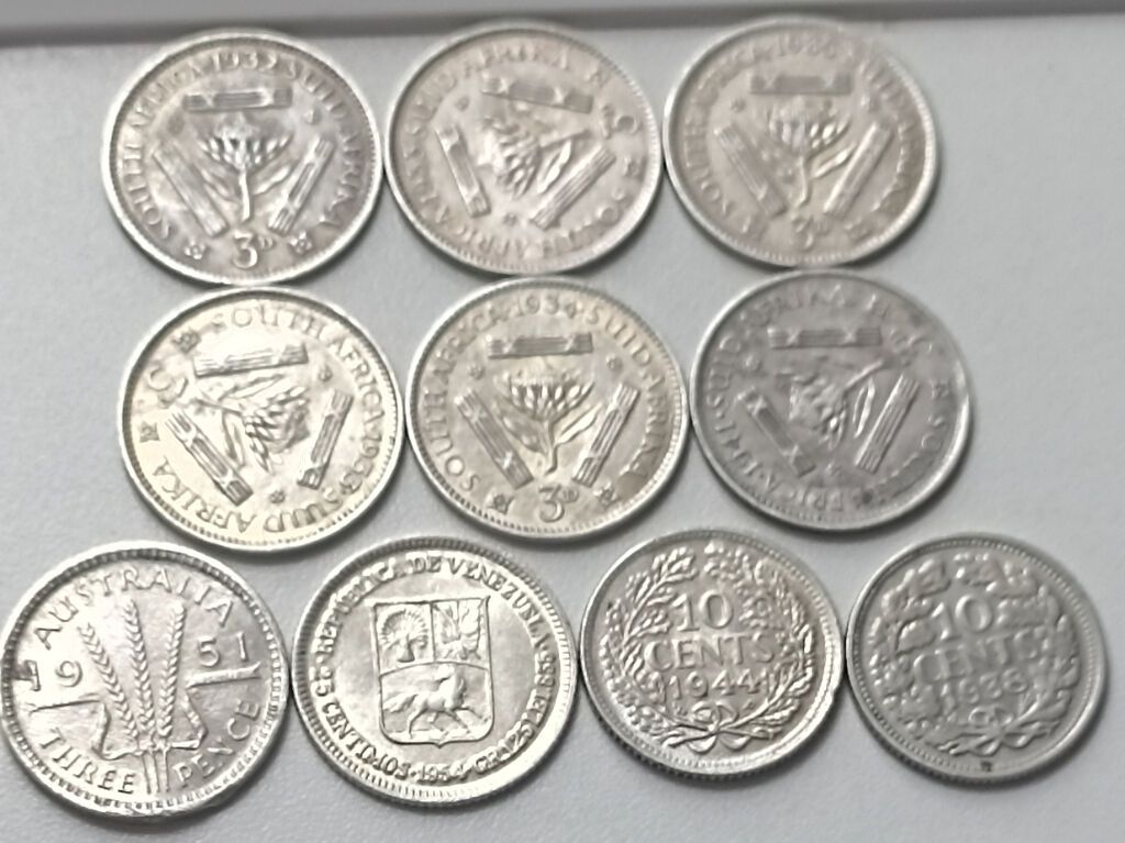 Qumuş. Ümümi -14 gramm. Biri-10₼. Hamısı-70₼ — Sikkələr, Bakı (2)