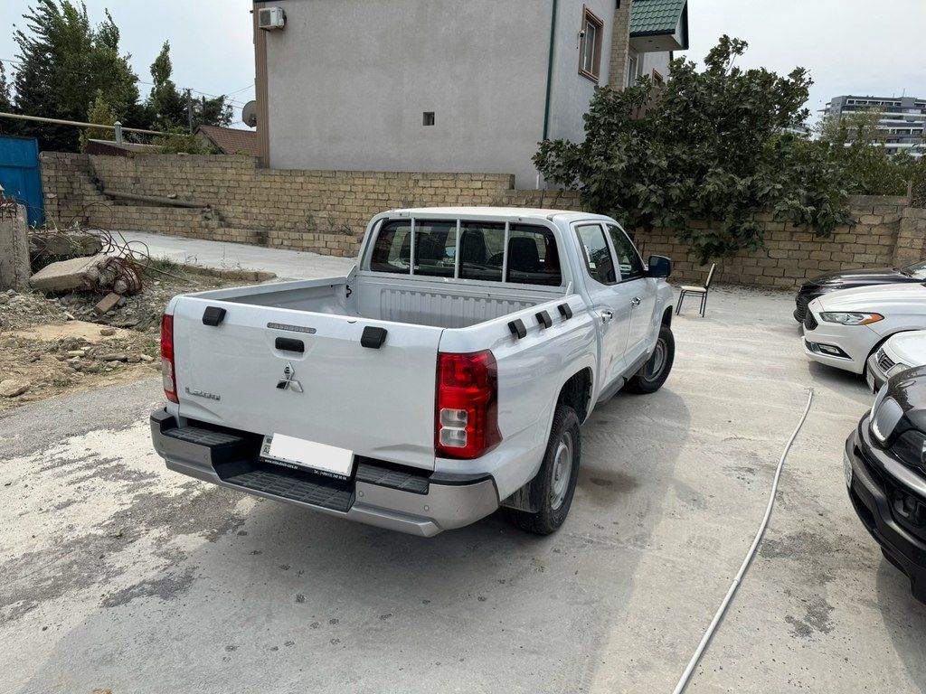 Mitsubishi L200, 2.4 L, 2024 il, 122 680 km — Avtomobillər, Bakı (10)