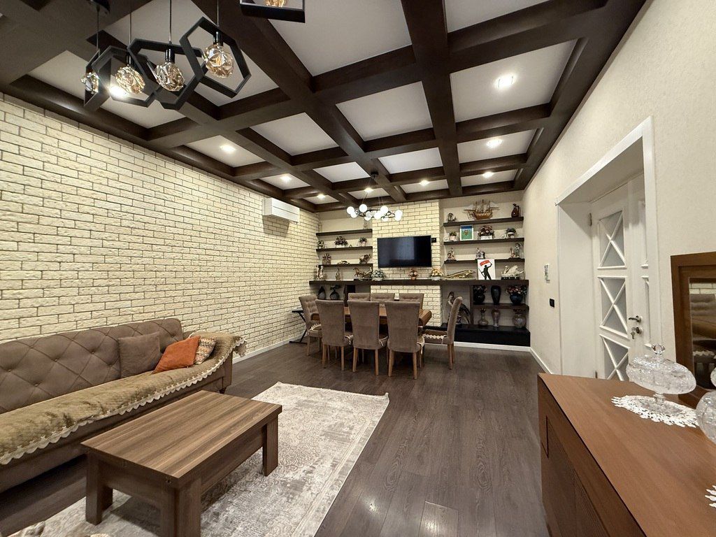 Satılır 8 otaqlı həyət evi/bağ evi 500 m² — Ev, villa, Bakı (2)