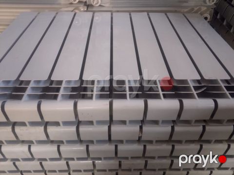 Hər seksiyada hər ölçüdə hər qiymətə radiator var qaranti verilir