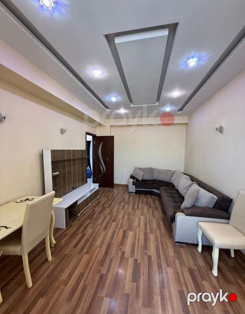 İcarəyə verilir 2 otaqlı yeni tikili 75 m²
