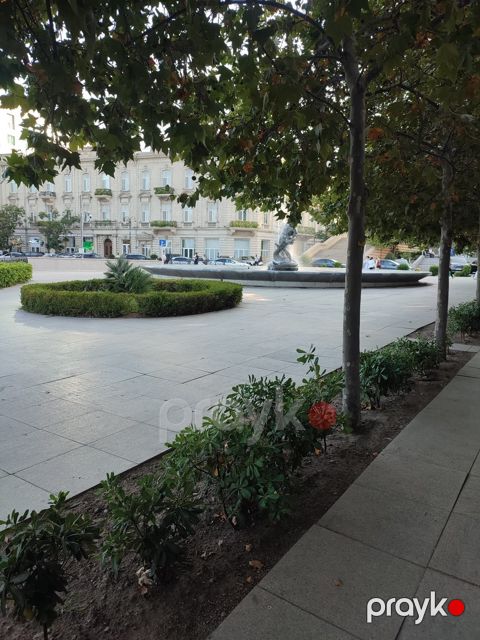 İcarəyə verilir 2 otaqlı köhnə tikili 65 m²