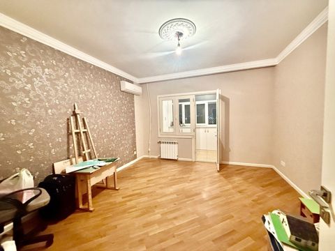 Satılır 3 otaqlı köhnə tikili 70 m² — Bakı
