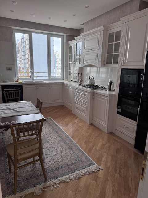 İcarəyə verilir 3 otaqlı yeni tikili 130 m² — Bakı