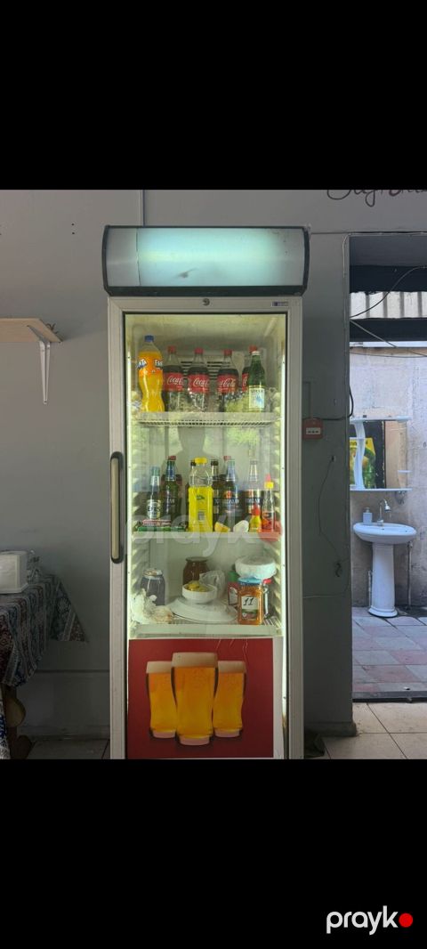 Vitrin soyuducu 350azn. Olcu: 2×60sm. Tam islekdir. Unvan Ehmedli