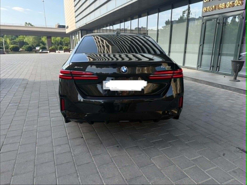 BMW 530, 2.0 L, 2024 il, 15 600 km — Avtomobillər, Bakı (12)