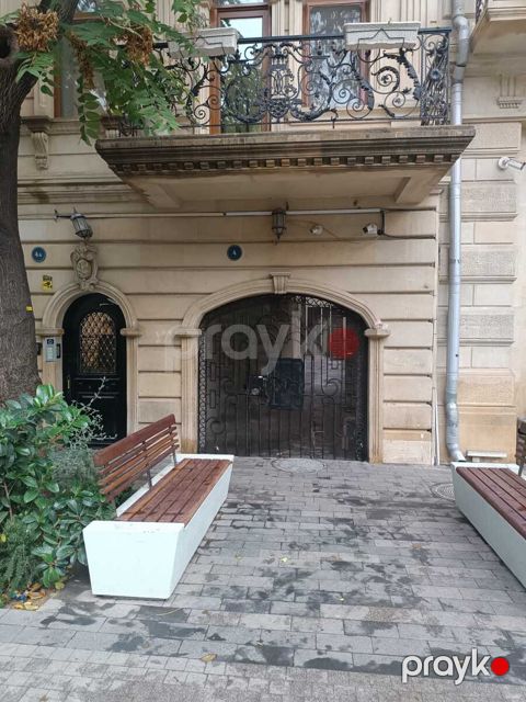 Satılır 1 otaqlı köhnə tikili 37 m²