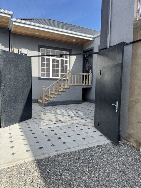 Satılır 3 otaqlı həyət evi/bağ evi 75 m² — Bakı