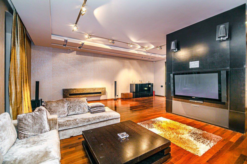 İcarəyə verilir 4 otaqlı köhnə tikili 350 m² — Mənzil, Bakı (5)