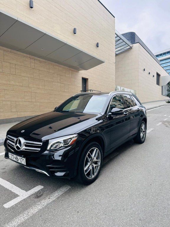 Mercedes GLC 300 4MATIC, 2.0 L, 2018 il, 82 000 km — Avtomobillər, Bakı