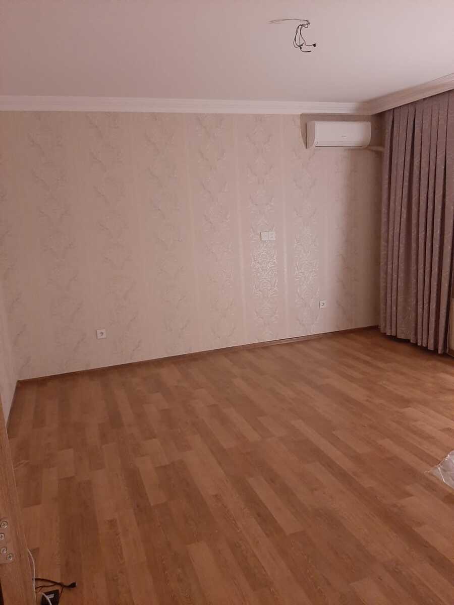 Satılır 4 otaqlı köhnə tikili 100 m² — Mənzil, Bakı (3)