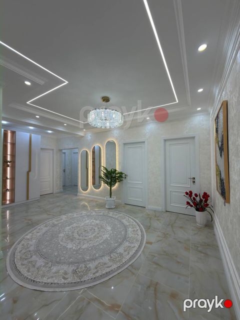 Satılır 4 otaqlı yeni tikili 165 m²