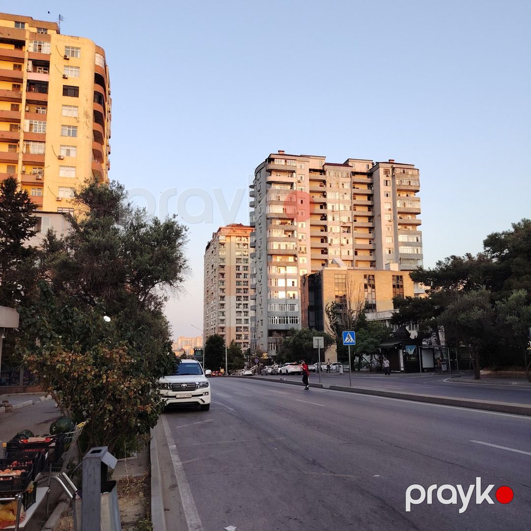 Satılır 2 otaqlı köhnə tikili 55 m² — Mənzil, Bakı (10)