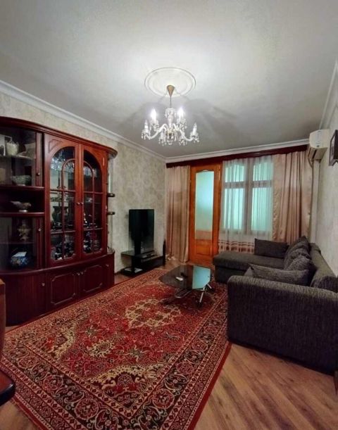 Satılır 2 otaqlı köhnə tikili 42 m² — Bakı