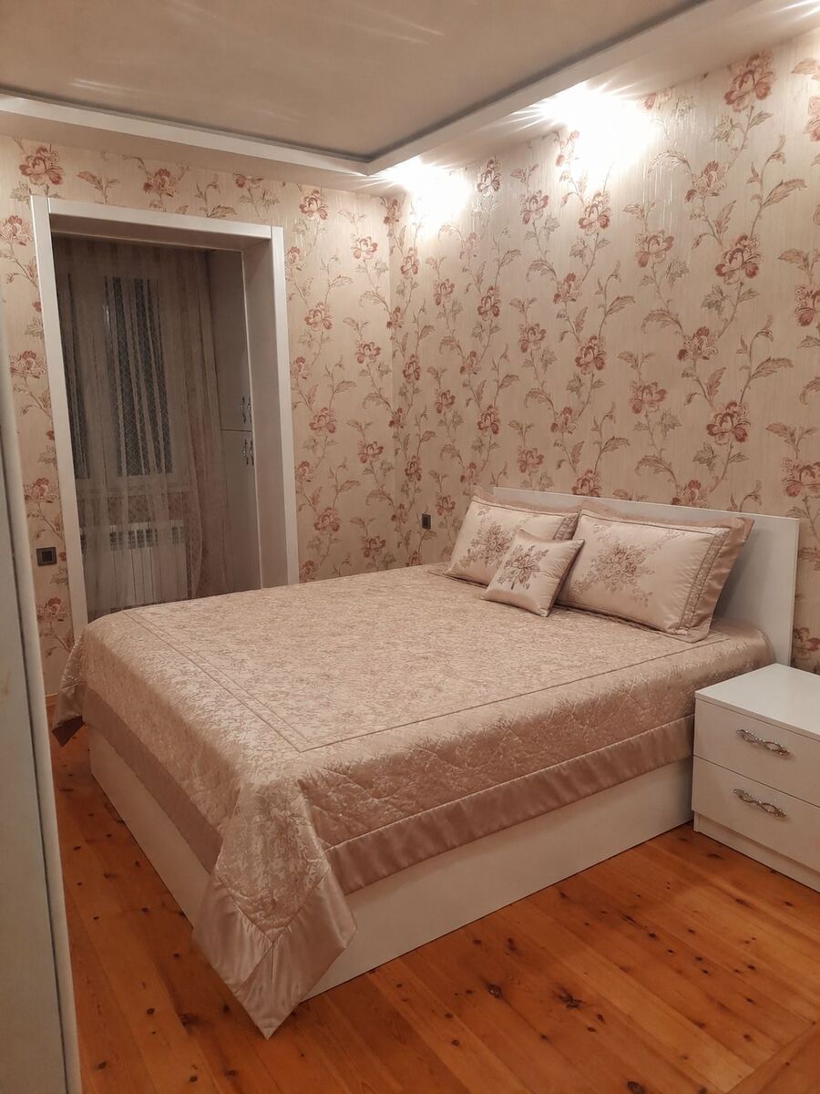 Satılır 4 otaqlı həyət evi/bağ evi 160 m² — Ev, villa, Bakı (2)